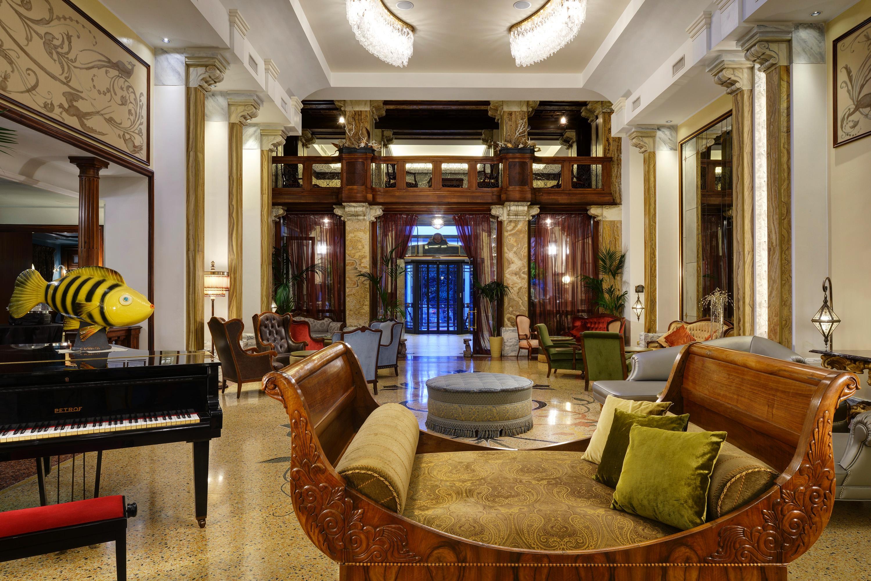 Grand Hotel Savoia Genova Esterno foto Lobby