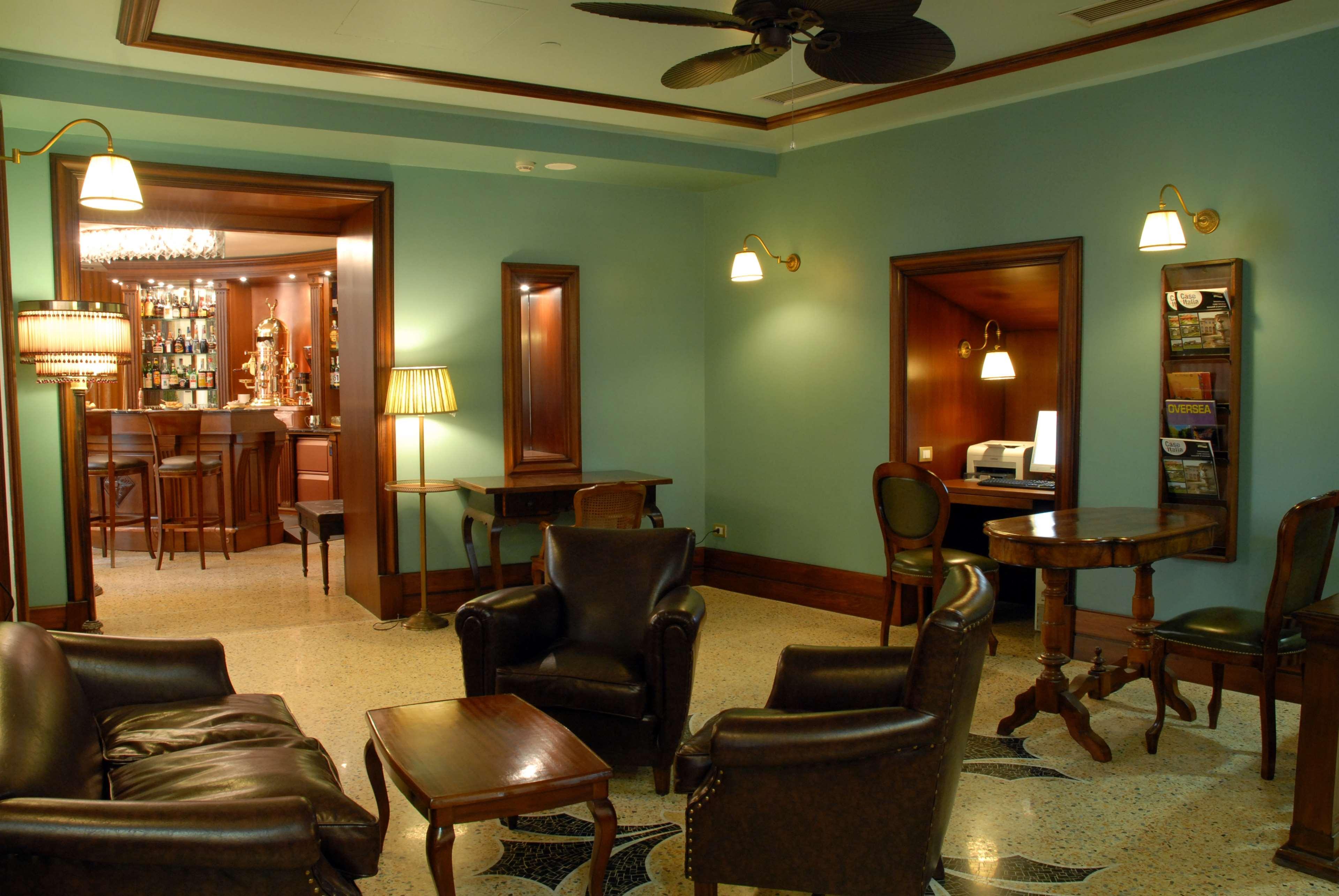 Grand Hotel Savoia Genova Esterno foto The lobby of the hotel