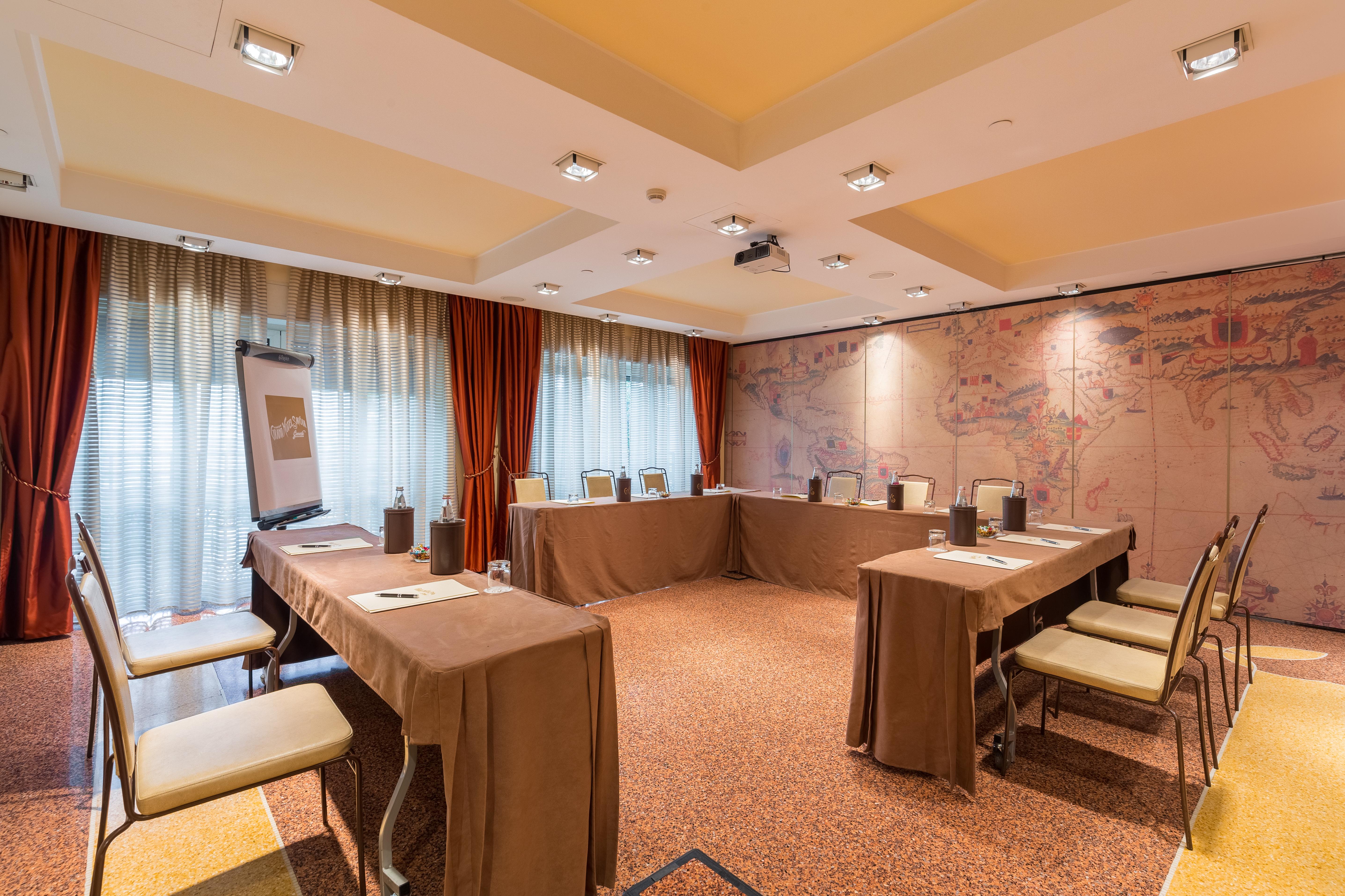 Grand Hotel Savoia Genova Esterno foto Meeting room