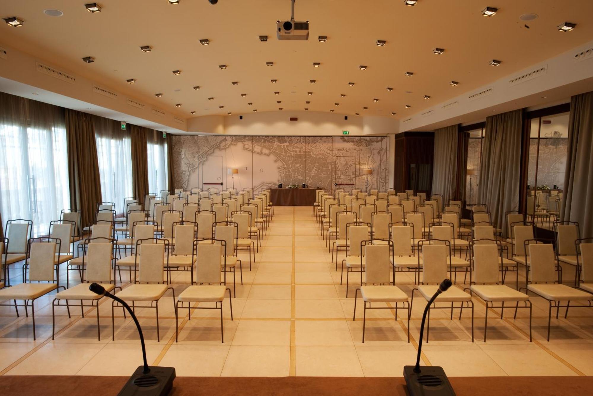Grand Hotel Savoia Genova Esterno foto The conference room