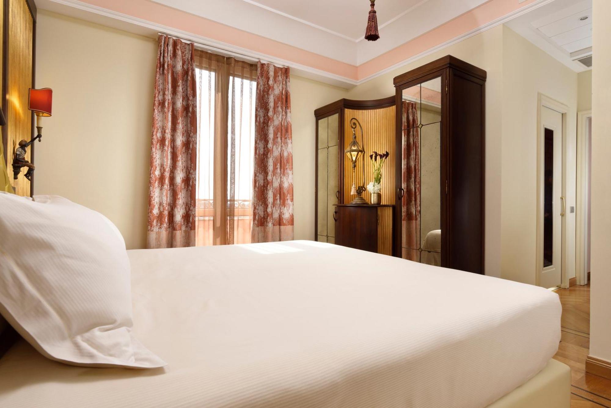 Grand Hotel Savoia Genova Esterno foto